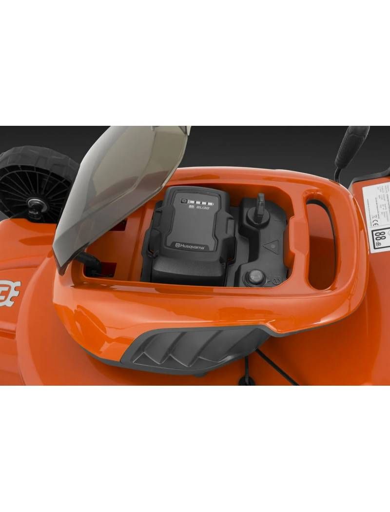 Акумуляторна газонокосарка Husqvarna LC 142iS KIT (9705419-02)